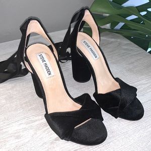 Steve Madden Clary-V Velvet Lace Up heel